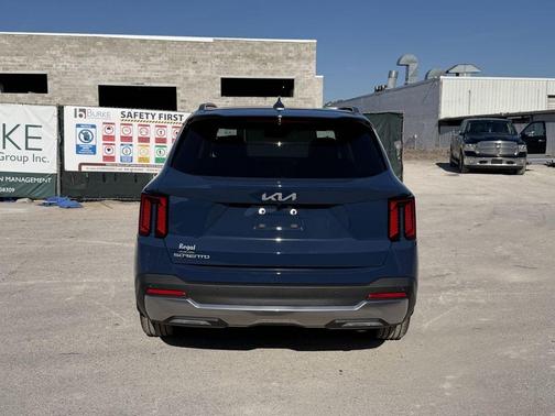 Midnight Black 2026 Kia Sorento S