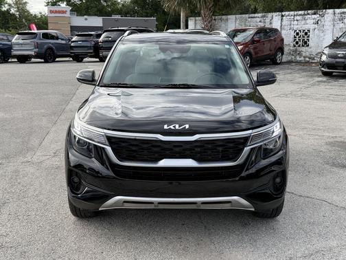 2022 Kia Seltos EX