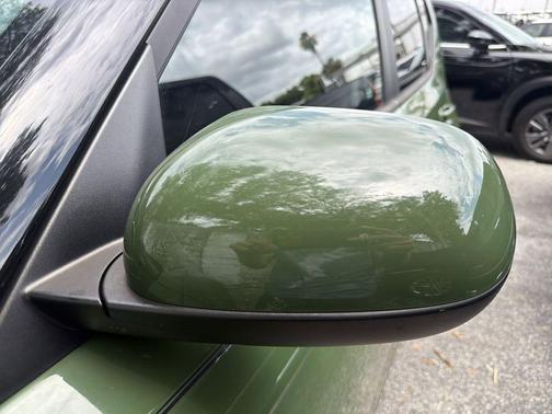 Undercover Green 2022 Kia Soul EX