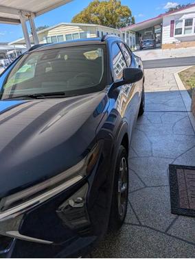 Blue Glow Metallic 2024 Chevrolet Trax LT
