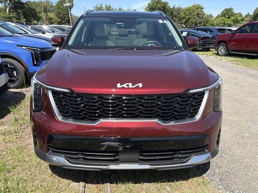 Red 2025 Kia Sorento S