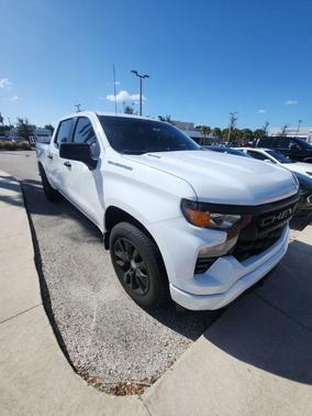 Summit White 2025 Chevrolet Silverado 1500 Custom