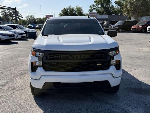Summit White 2025 Chevrolet Silverado 1500 Custom