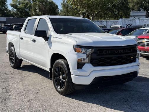 Summit White 2025 Chevrolet Silverado 1500 Custom