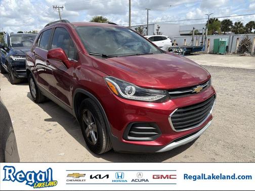 Cajun Red Tintcoat 2019 Chevrolet Trax LT