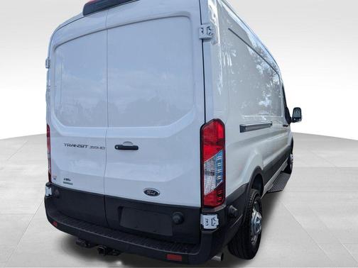 2025 Ford Transit-350 148 WB Medium Roof Cargo
