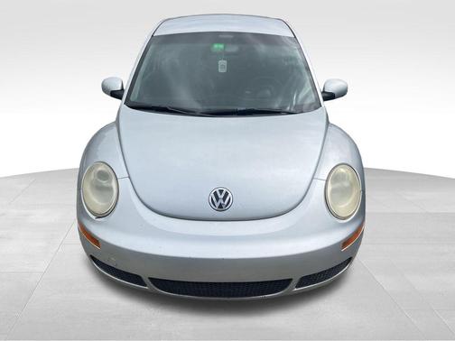 2008 Volkswagen New Beetle S