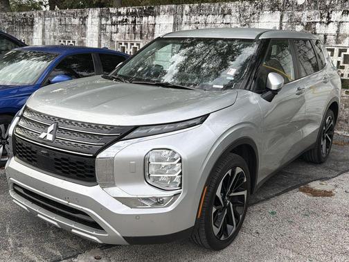 Gray 2024 Mitsubishi Outlander