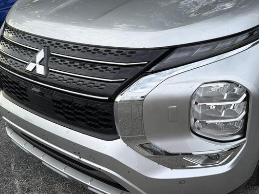 Gray 2024 Mitsubishi Outlander