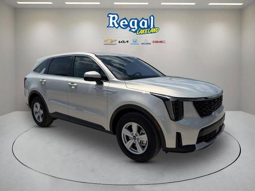 Ivory Silver 2026 Kia Sorento LX