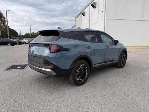 2026 Kia Sportage Hybrid S