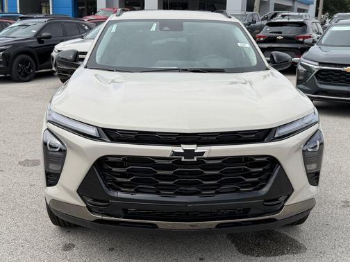 White Sand 2026 Chevrolet Trax ACTIV
