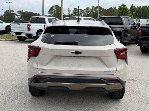 White Sand 2026 Chevrolet Trax ACTIV