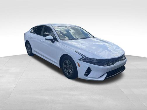 2022 Kia K5 LXS