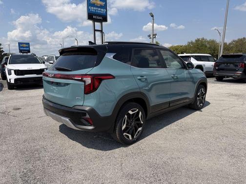 Blue / Black 2026 Kia Seltos SX