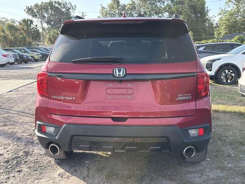 Radiant Red Metallic II 2023 Honda Passport Elite