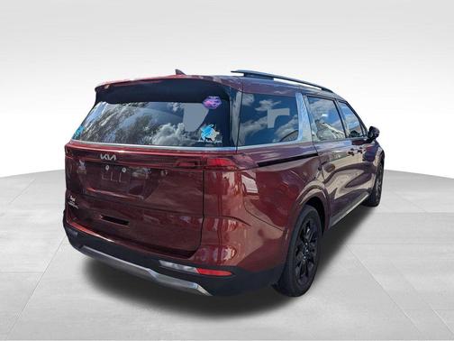 2024 Kia Carnival SX
