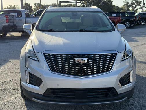 Radiant Silver Metallic 2020 Cadillac XT5 Premium Luxury