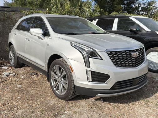 Radiant Silver Metallic 2020 Cadillac XT5 Premium Luxury