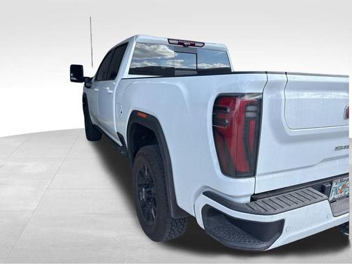 2025 GMC Sierra 2500 AT4