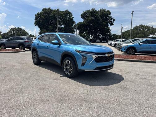 2025 Chevrolet Trax LT