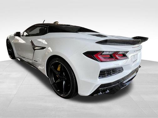 2025 Chevrolet Corvette E-Ray