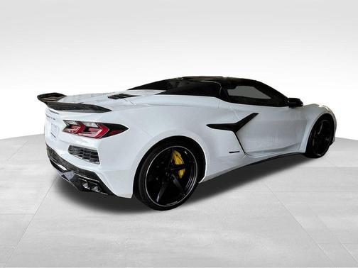 2025 Chevrolet Corvette E-Ray