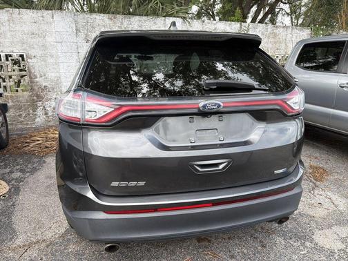 Magnetic 2018 Ford Edge SE