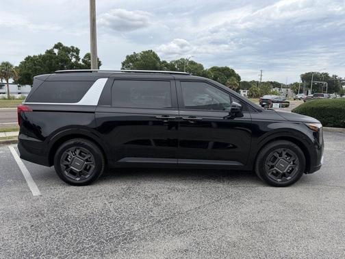Aurora Black Pearl 2026 Kia Carnival Hybrid EX