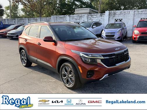 Mars Orange 2024 Kia Seltos S