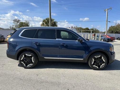2025 Kia Telluride EX