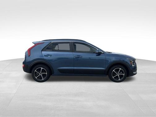 2025 Kia Niro EX