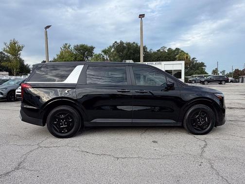 Aurora Black Pearl 2025 Kia Carnival LXS