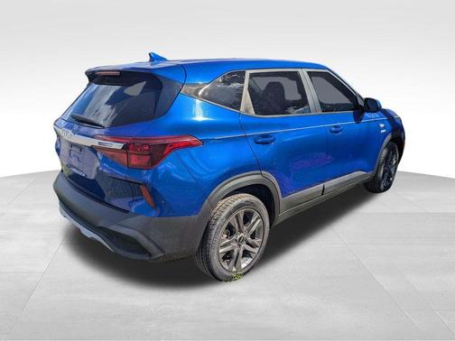 2023 Kia Seltos LX