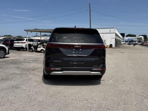 Metal 2024 Kia Carnival EX