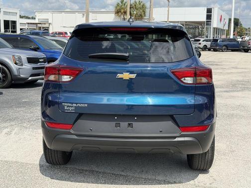 Pacific Blue Metallic 2021 Chevrolet Trailblazer LS