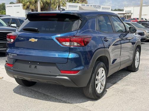 Pacific Blue Metallic 2021 Chevrolet Trailblazer LS