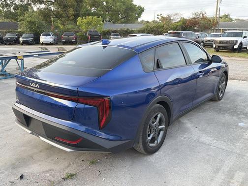 Deep Sea Blue 2025 Kia K4