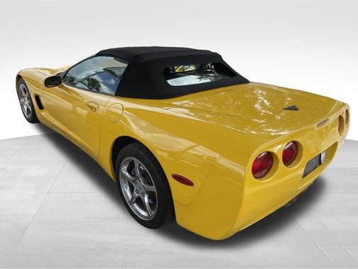 2003 Chevrolet Corvette Base