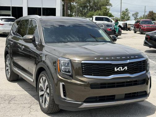 Dark Moss 2022 Kia Telluride EX
