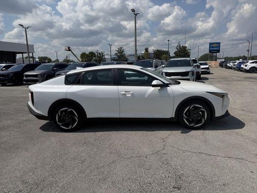 Snow White Pearl 2026 Kia K4 EX