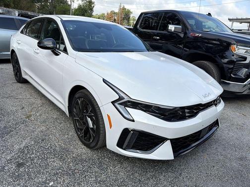 Snow White Pearl 2025 Kia K5 GT-Line