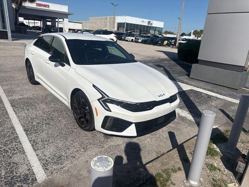 Snow White Pearl 2025 Kia K5 GT-Line