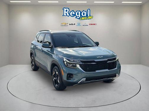Blue 2024 Kia Seltos EX