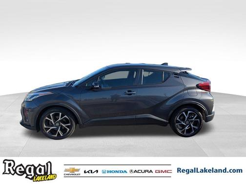 2022 Toyota C-HR XLE