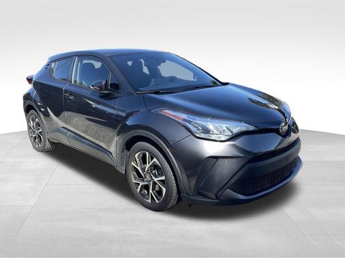 2022 Toyota C-HR XLE