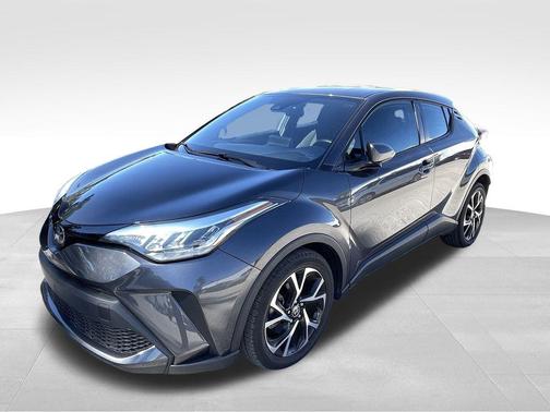 2022 Toyota C-HR XLE