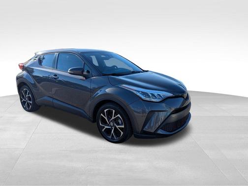 2022 Toyota C-HR XLE