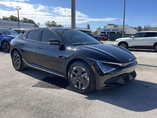 2025 Kia EV6 Light Long Range