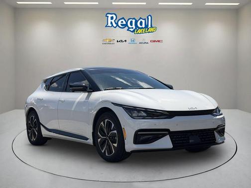 Snow White Pearl 2024 Kia EV6 GT-Line